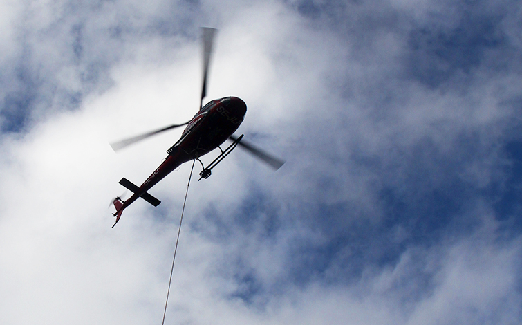 Elnätet besiktas med helikopter (2)