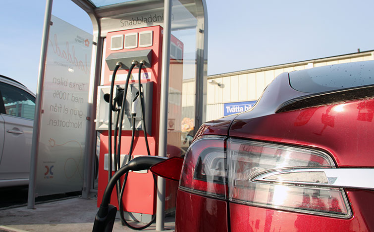 Luleå Energi laddar för fler elbilar